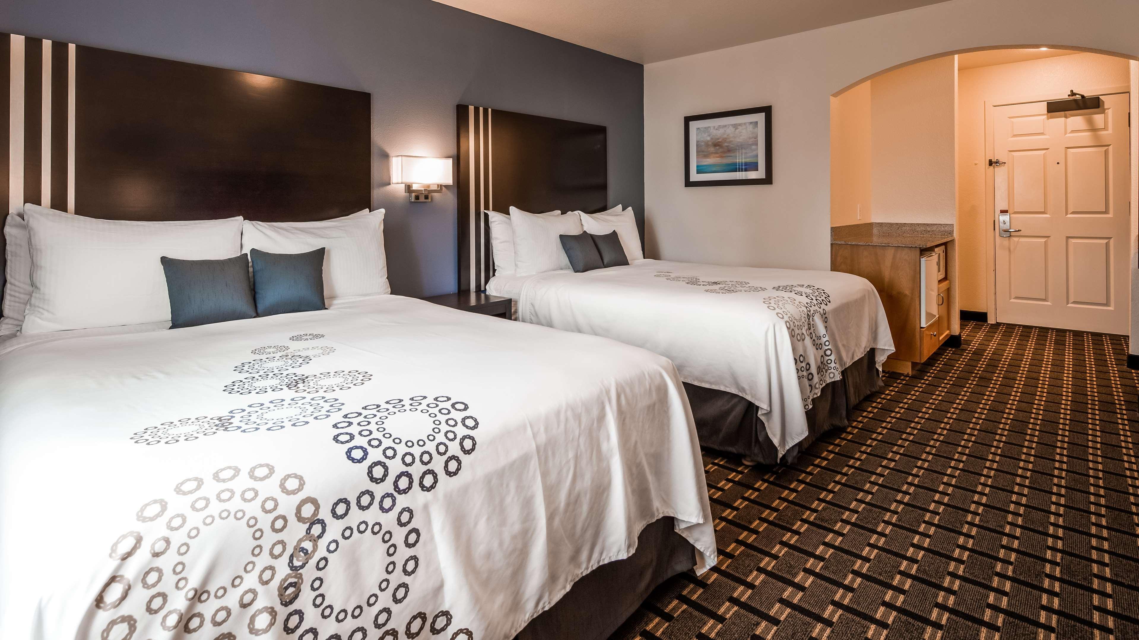 Best Western Plus Edmonds Harbor Inn Esterno foto
