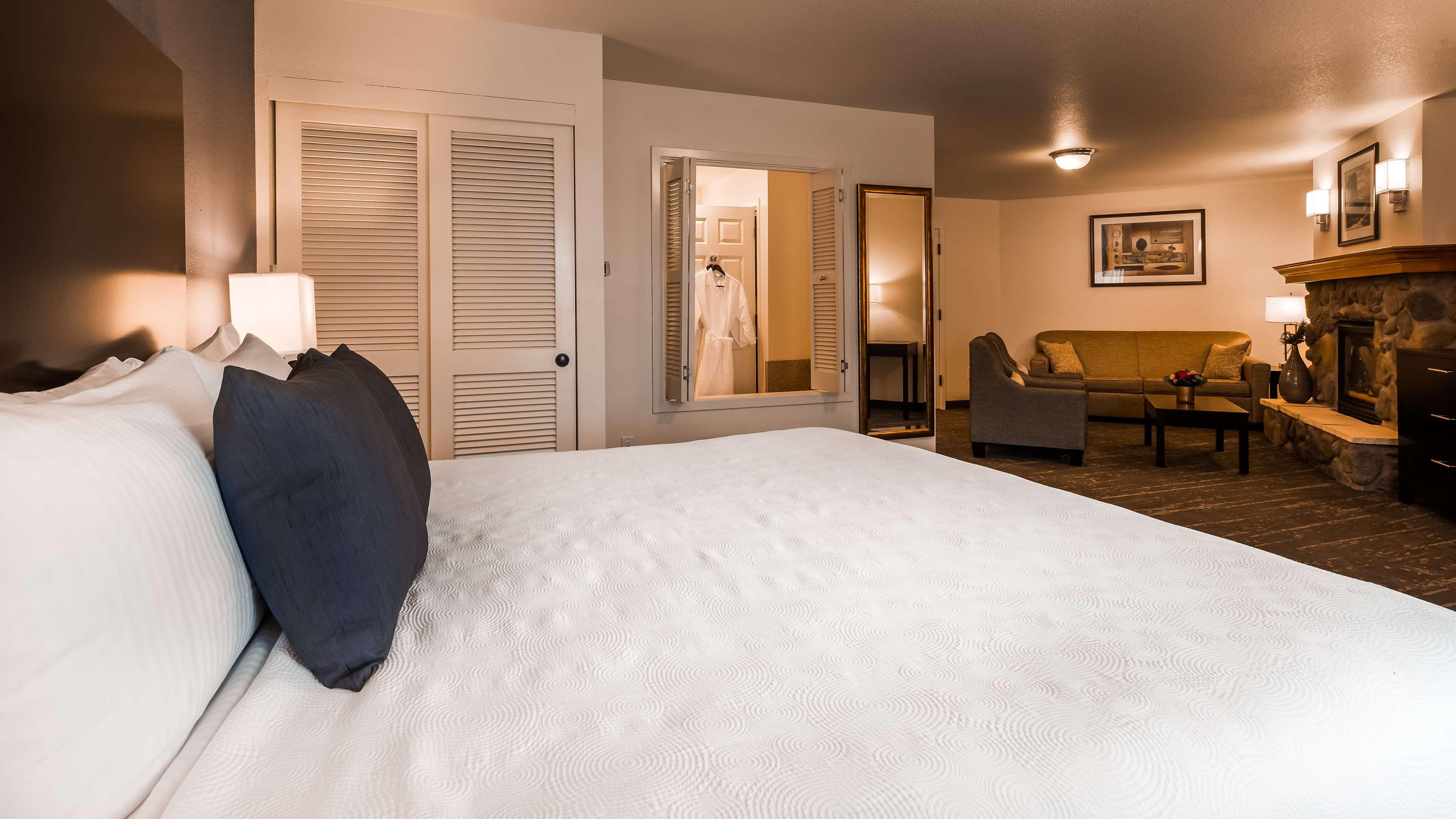 Best Western Plus Edmonds Harbor Inn Esterno foto