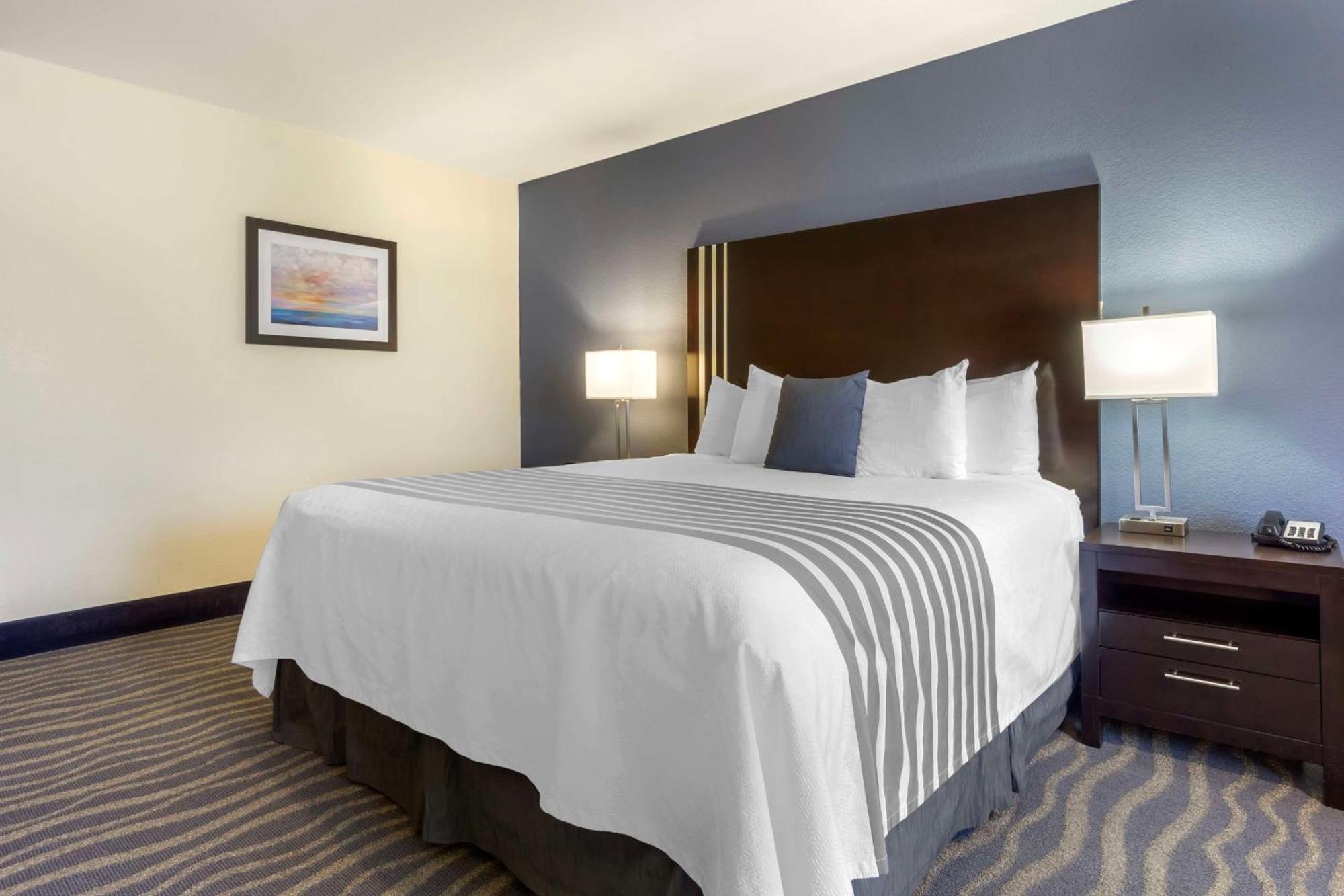 Best Western Plus Edmonds Harbor Inn Esterno foto