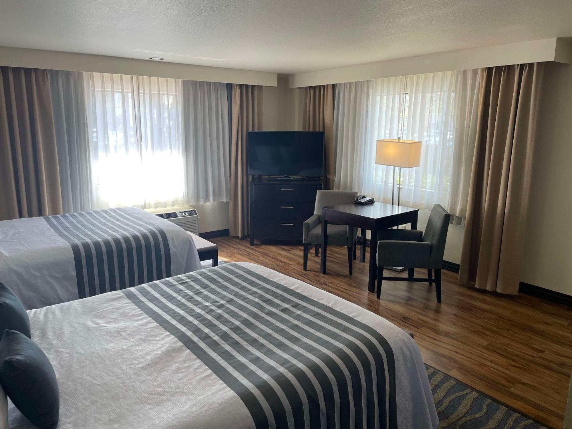 Best Western Plus Edmonds Harbor Inn Esterno foto