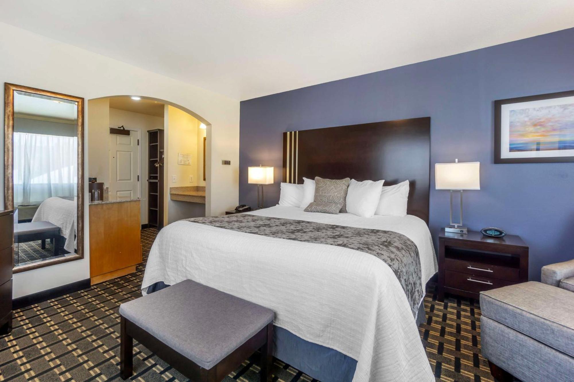 Best Western Plus Edmonds Harbor Inn Esterno foto