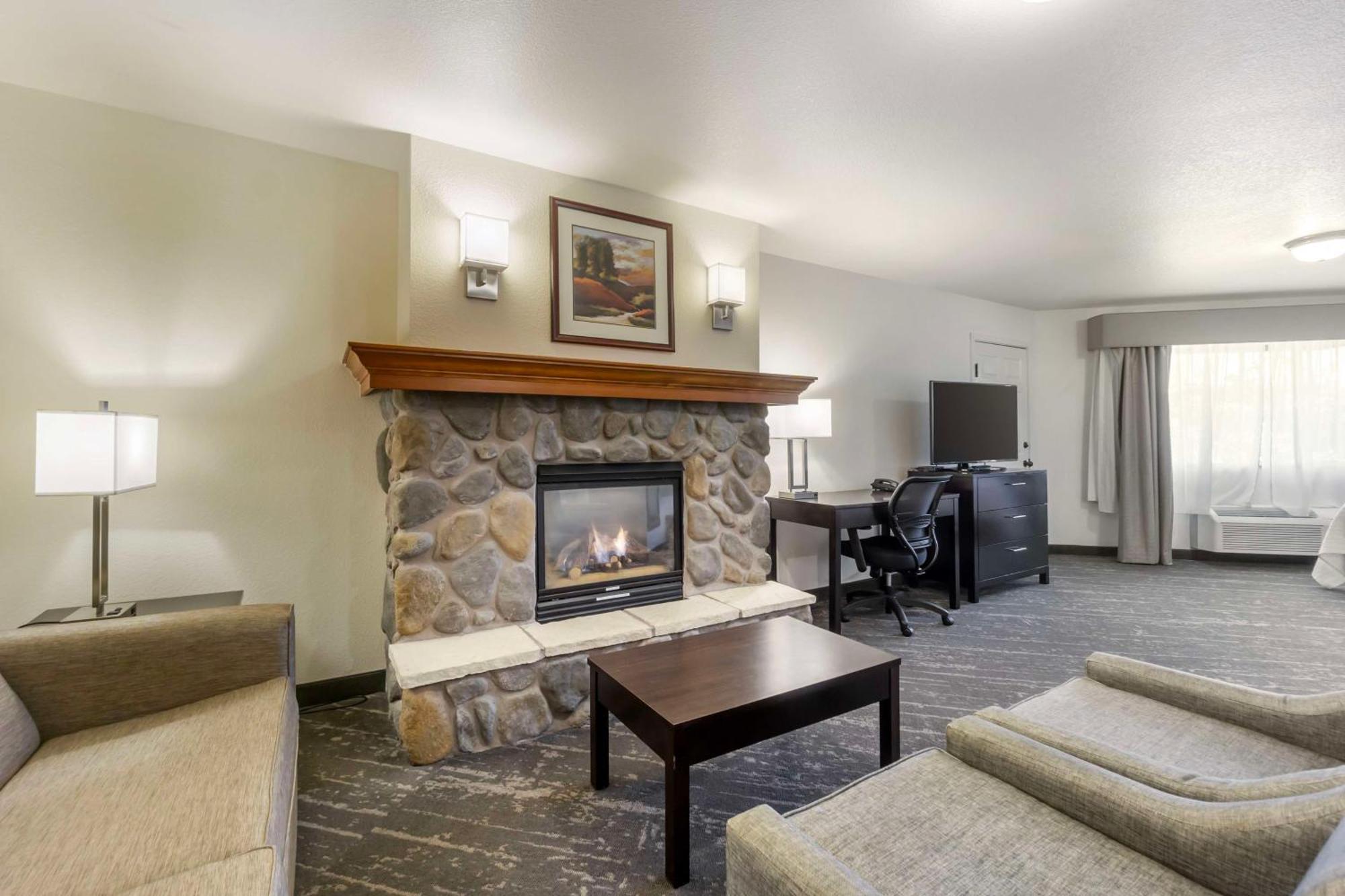 Best Western Plus Edmonds Harbor Inn Esterno foto