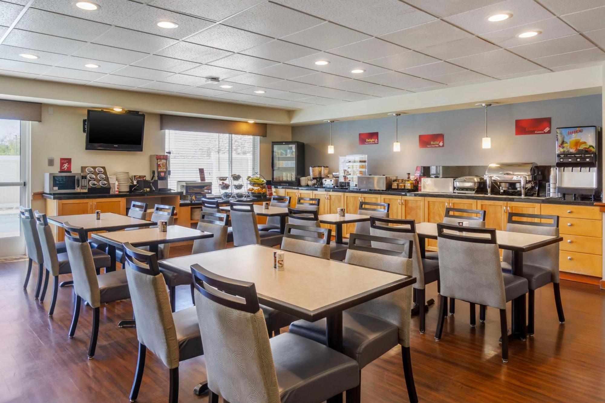Best Western Plus Edmonds Harbor Inn Esterno foto