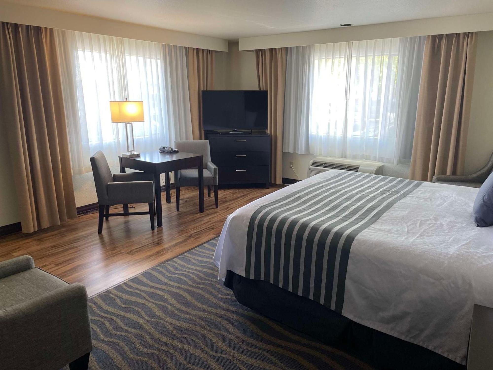 Best Western Plus Edmonds Harbor Inn Esterno foto