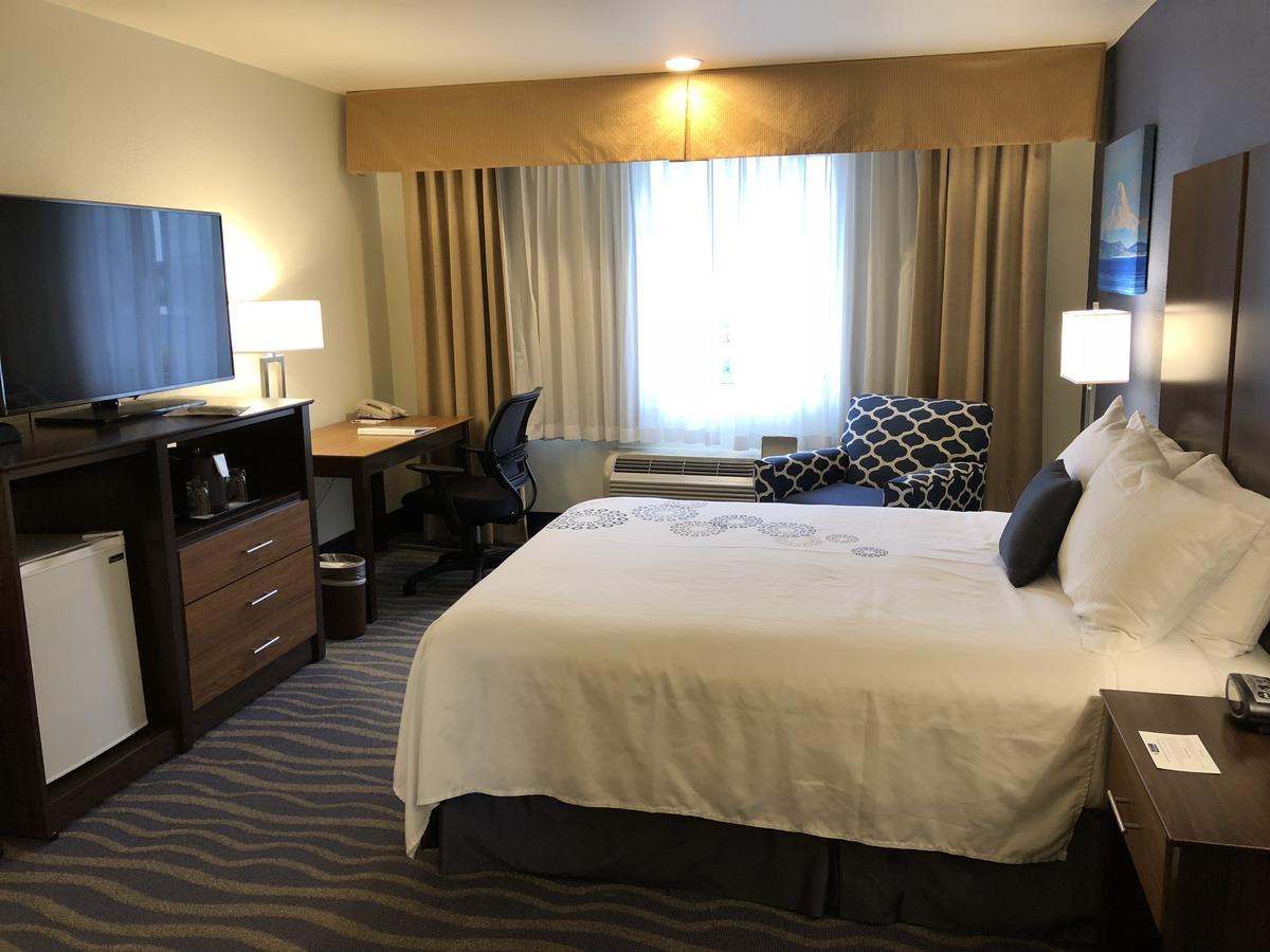 Best Western Plus Edmonds Harbor Inn Esterno foto